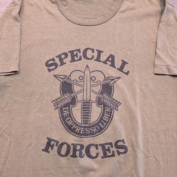 80's Special Forces Army T shirt - Picture 3 of 4